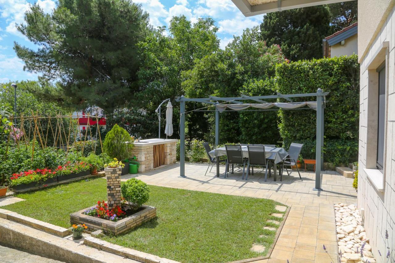 Apartmani Nena I Branko Premantura Exterior foto