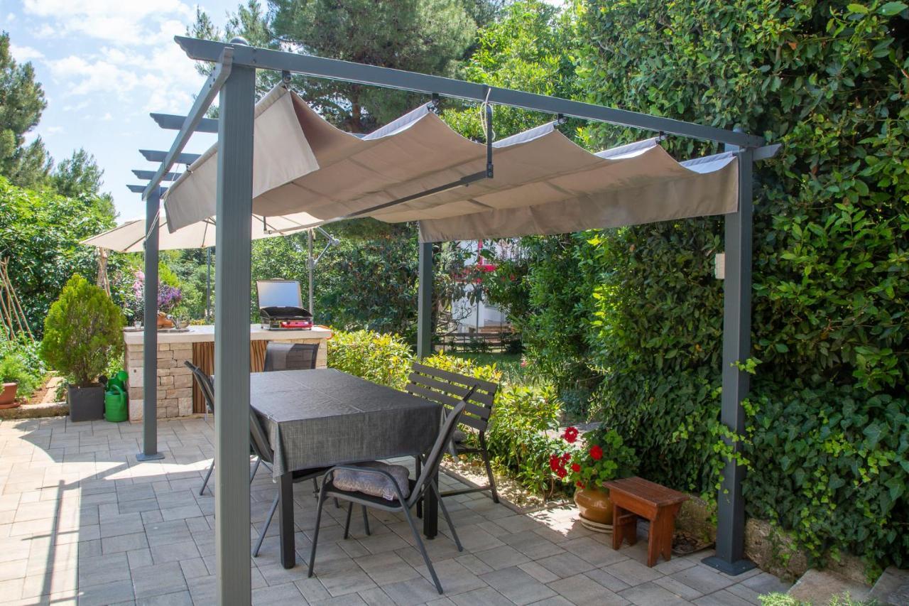 Apartmani Nena I Branko Premantura Exterior foto