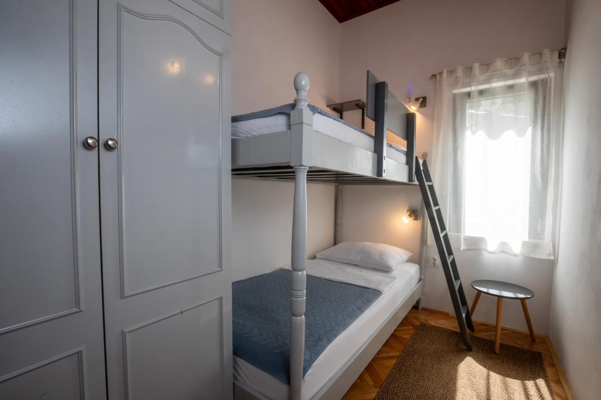 Apartmani Nena I Branko Premantura Exterior foto